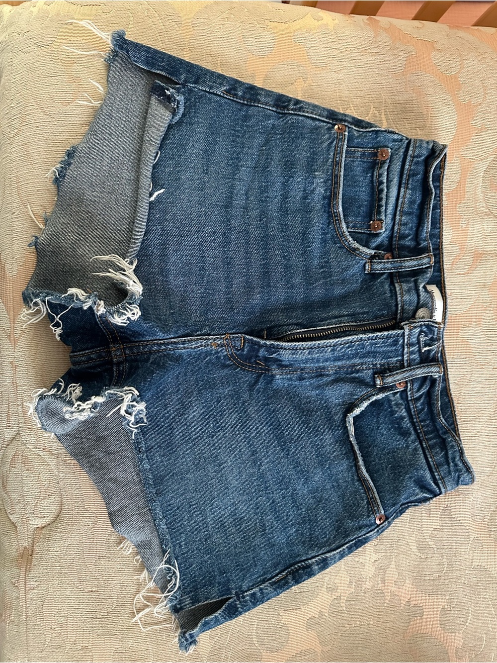 Abercombie & Fitch Curve Love High-Rise Frayed Hem Denim Shorts - Blue